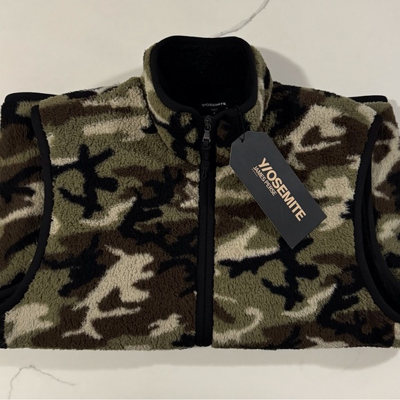 JAMES PERSE Men's Camo Sherpa Sport Vest Retail: $450 (NWT) - Picture 8 of 8